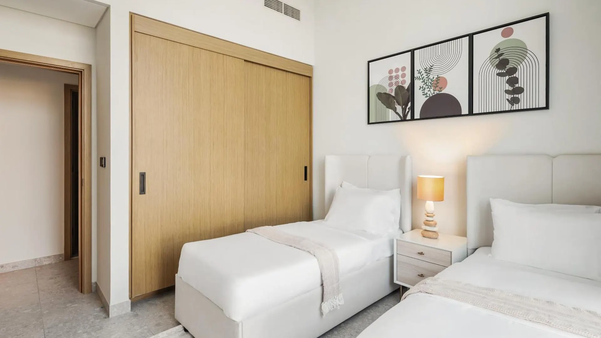 Prestige 2 Bedroom In Golf Suites Dubai Hills 0*,